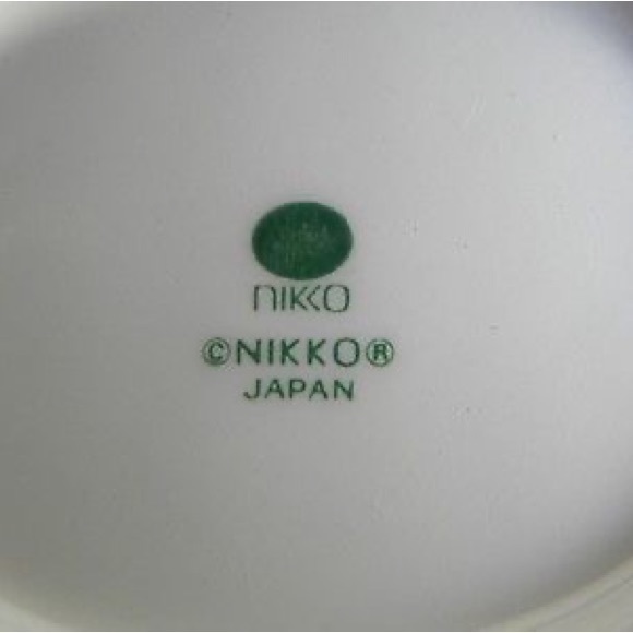 Nikko Happy Holidays Small Basket - Picture 3 of 3